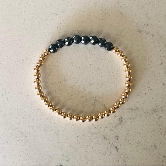 Jewelry - Gold and Black Beaded Bracelet